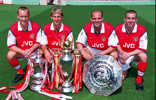 Fra den tiden Arsenal var pottetette bakover: Den legendariske forsvarsfireren bestående av Lee Dixon, Tony Adams, Steve Bould og Nigel Winterburn.