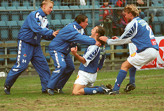 Daniel Berg Hestad var langt mer offensiv og scoret en god del mål i de første årene i MFK. Her jubler han sammen med Thomas Mork, Stian Ohr og Dennis Schiller etter at Skeid ble slått 3-0 på Ullevaal i 1997. Hestad scoret MFKs to første.